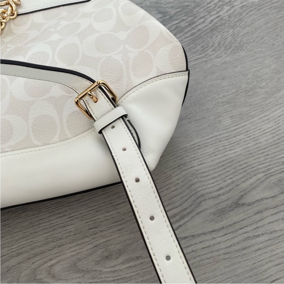 Coach backpack - Picture 4 of 9